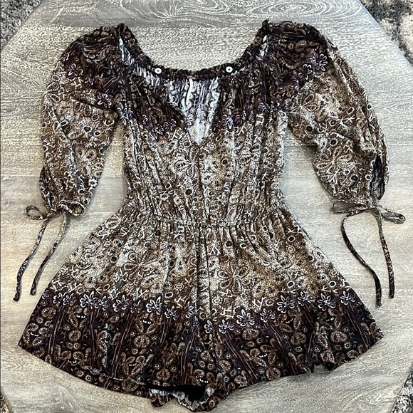 Free People So Divine Long sleeve Paisley Print Romper Size M - Picture 2 of 9